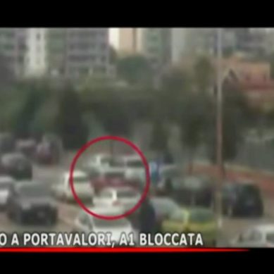 ASSALTO A PORTAVALORI, A1 BLOCCATA