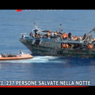 MIGRANTI, 237 PERSONE SALVATE NELLA NOTTE