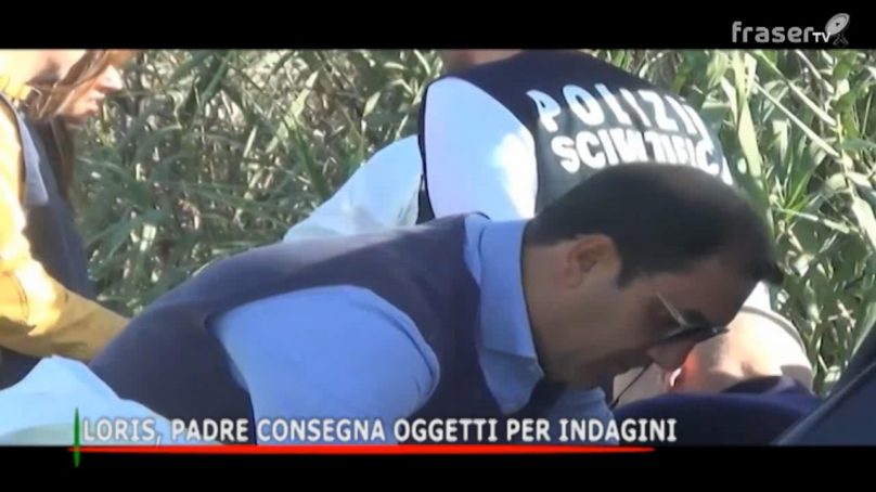 LORIS, PADRE CONSEGNA OGGETTI PER INDAGINI