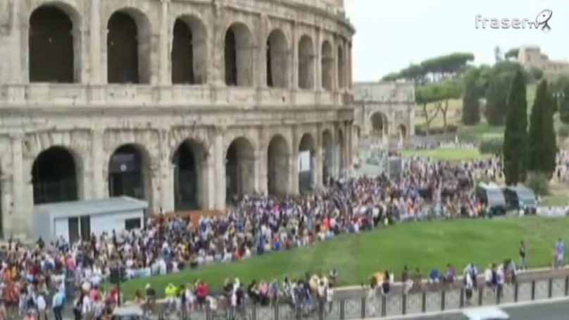 Colosseo chiuso per assemblea sindacale, scoppia la polemica