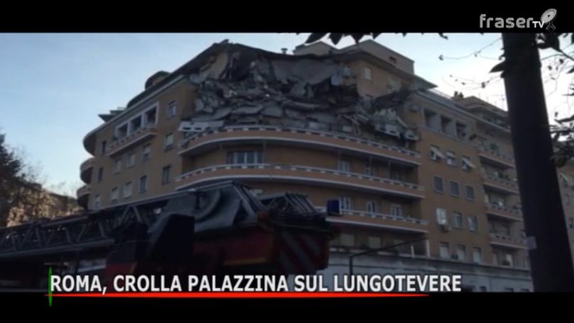 Roma, crolla palazzina sul lungotevere