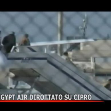 Aereo Egypt Air dirottato su Cipro, arrestato il dirottatore