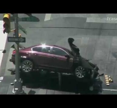 NEW YORK, auto sulla folla a Times Square: non è terrorismo